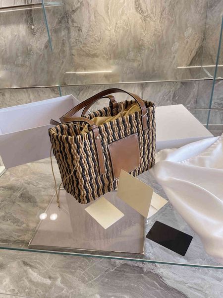 luo jia's new woven bag summer fashion straw palm fiber basket single shoulder cross carrying portable vegetable
luo jia's new woven bag summer fashion straw palm fiber basket single shoulder cross carrying portable vegetable