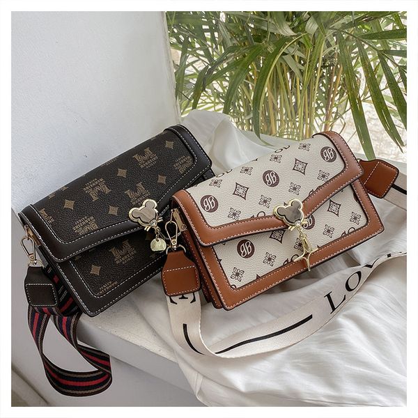 factory direct sale 75% off women's 2021 new simple old flower single shoulder messenger net red texture small square bags bags
factory direct sale 75% off women's 2021 new simple old flower single shoulder messenger net red texture small square bags bags