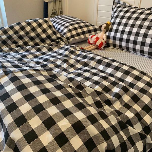 4pcs bedding set king size soft sanding bed linen plaid quilt cover sheet and pillowcase good hand feeling sets
4pcs bedding set king size soft sanding bed linen plaid quilt cover sheet and pillowcase good hand feeling sets