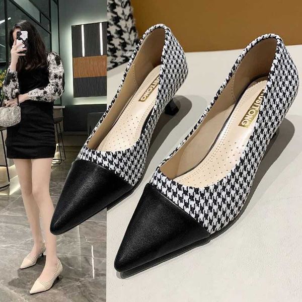 luxury dress shoes 2021 spring and summer net red temperament shallow mouth splicing plaid high heels thin heel sleeved profsional women, Black
luxury dress shoes 2021 spring and summer net red temperament shallow mouth splicing plaid high heels thin heel sleeved profsional women, Black