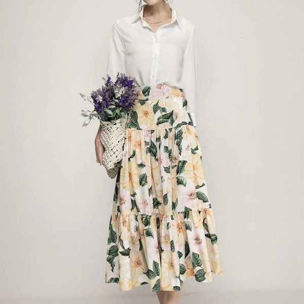 spring style single-breasted white shirt sleeve printing large temperament rocking half skirt, Black
spring style single-breasted white shirt sleeve printing large temperament rocking half skirt, Black