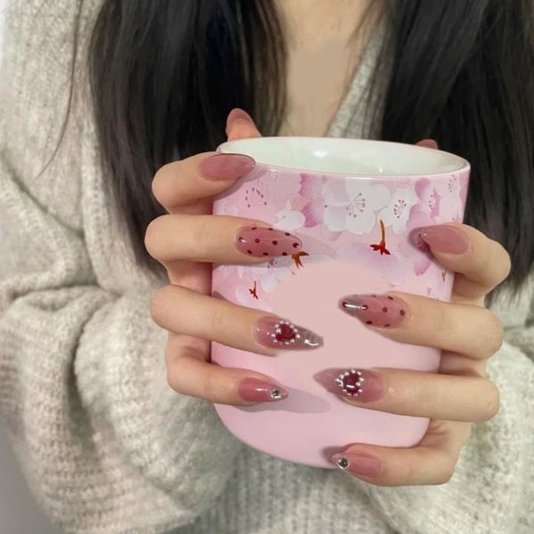 false nails 24pcs/box detachable red heart almond rhinestone ballerina stiletto fake full cover nail tips with glue, Red;gold
false nails 24pcs/box detachable red heart almond rhinestone ballerina stiletto fake full cover nail tips with glue, Red;gold
