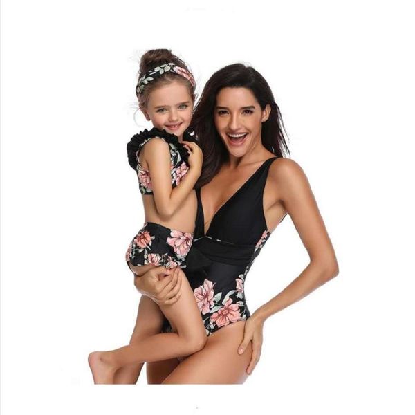 women's swimwear the parent-child one piece swimsuit of 2021 european and american style mother daughter solid print, White;black
women's swimwear the parent-child one piece swimsuit of 2021 european and american style mother daughter solid print, White;black