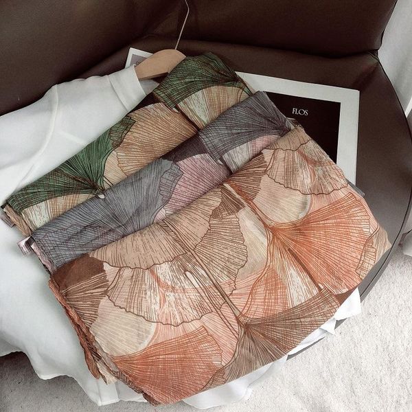 scarves 2021 women autumn fashion ombre petal viscose shawl scarf spain print pashmina stole bufandas muslim sjaal 180*90cm, Blue;gray
scarves 2021 women autumn fashion ombre petal viscose shawl scarf spain print pashmina stole bufandas muslim sjaal 180*90cm, Blue;gray