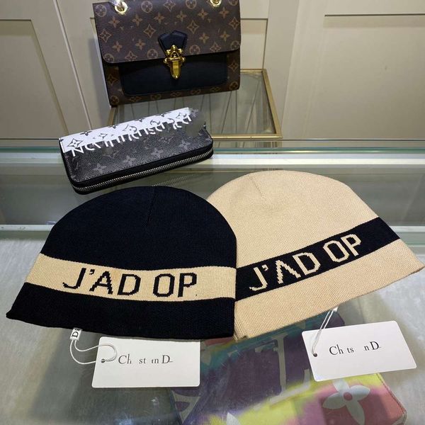 hat 2021d's wool cashmere double-sided has the same front and back, warm, fashionable, simple generous, Blue;gray
hat 2021d's wool cashmere double-sided has the same front and back, warm, fashionable, simple generous, Blue;gray