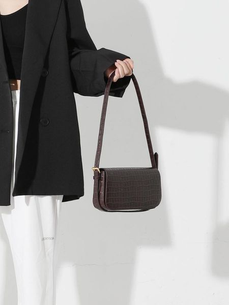 genuine leather underarm bag women fashion handbag crocodile pattern shoulder female messenger totes
genuine leather underarm bag women fashion handbag crocodile pattern shoulder female messenger totes