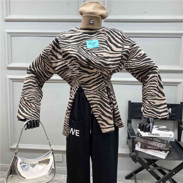 polos nicho from design zebra of spring torno neck long-slender joker t-shirt division, White
polos nicho from design zebra of spring torno neck long-slender joker t-shirt division, White