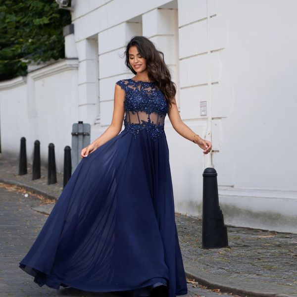 a line floor length long prom dresses beaded applique crew neck women party bride formal evening gowns backless aso ebi vestidos de fiesta, Black
a line floor length long prom dresses beaded applique crew neck women party bride formal evening gowns backless aso ebi vestidos de fiesta, Black