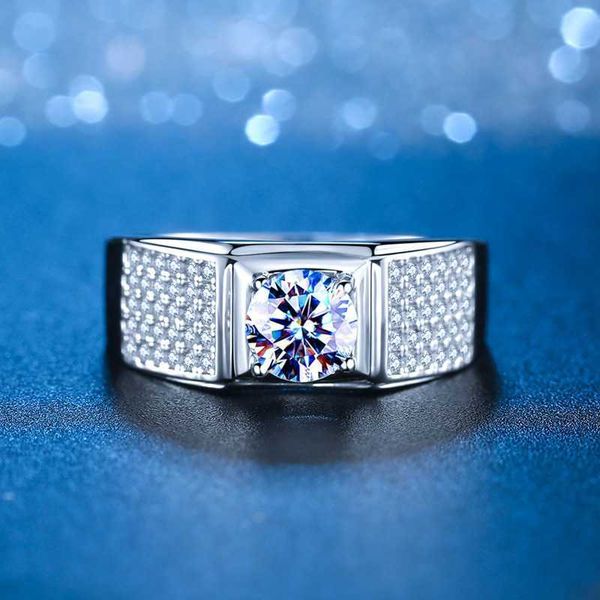 full diamond men's ring creative domineering sterling silver men's flash diamond micro set morsonite diamond ring batch women, Golden;silver
full diamond men's ring creative domineering sterling silver men's flash diamond micro set morsonite diamond ring batch women, Golden;silver