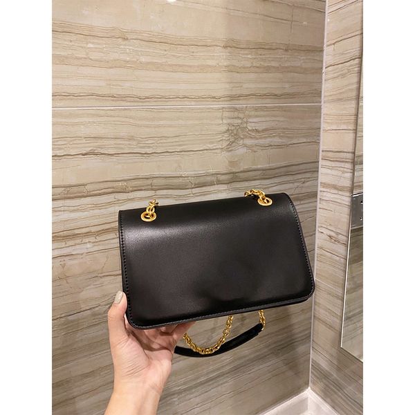 luxury handbags new chain bag torrika crocodile pattern business commuting daily fashion one shoulder messenger bag high version
luxury handbags new chain bag torrika crocodile pattern business commuting daily fashion one shoulder messenger bag high version