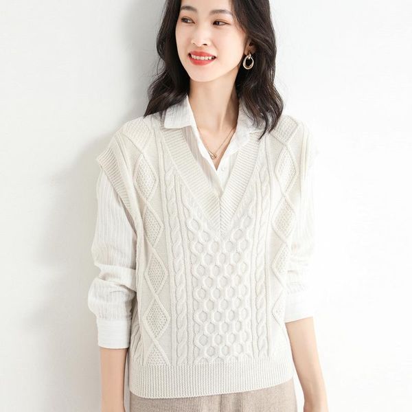 women's sweaters vest simple and versatile style v-neck knitted sweater casual students sleeveless retro, White;black
women's sweaters vest simple and versatile style v-neck knitted sweater casual students sleeveless retro, White;black