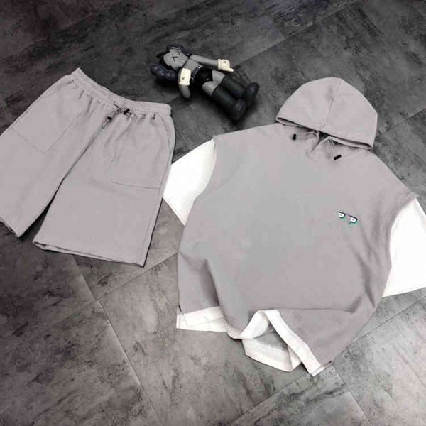 summer solid color two piece checkered hooded suit casual loose short sleeves + shorts for men and women, White
summer solid color two piece checkered hooded suit casual loose short sleeves + shorts for men and women, White
