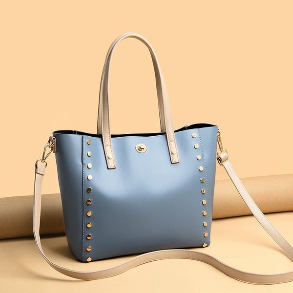 shoulder bags simple and versatile women's one-shoulder tote bag for fall/winter 2021 fashion trend large-capacity ladies messenger han
shoulder bags simple and versatile women's one-shoulder tote bag for fall/winter 2021 fashion trend large-capacity ladies messenger han