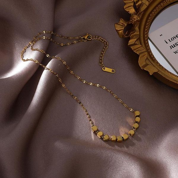 chokers 2021 fashion simple metal texture small square female necklace korean temperament women's clavicle chain accessories jewelry, Golden;silver
chokers 2021 fashion simple metal texture small square female necklace korean temperament women's clavicle chain accessories jewelry, Golden;silver
