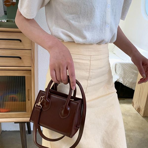 evening bags fashion women's shoulder bag ladies pu multi-function for women 2021 portable solid mobile phone
evening bags fashion women's shoulder bag ladies pu multi-function for women 2021 portable solid mobile phone