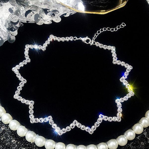 chokers lats simple wavy flash zircon necklace short for women clavicle chain 2021 fashion neck jewelry bijoux collier, Golden;silver
chokers lats simple wavy flash zircon necklace short for women clavicle chain 2021 fashion neck jewelry bijoux collier, Golden;silver
