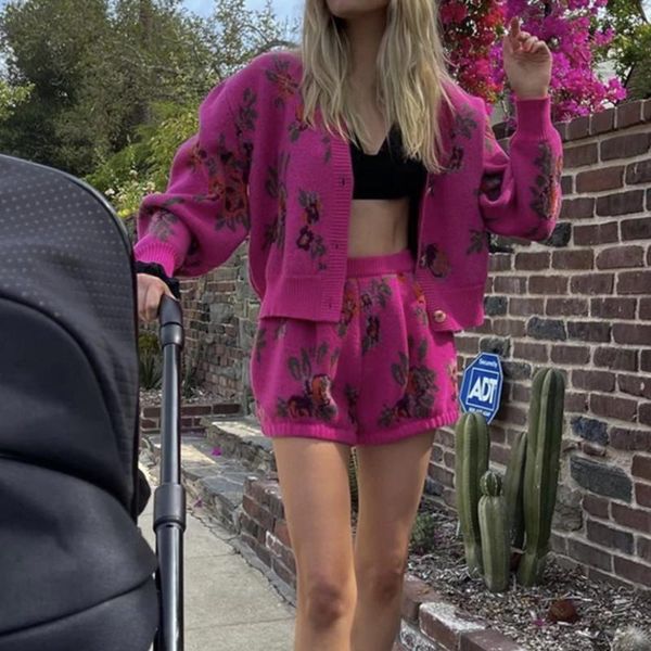 women's tracksuits knitted women 2 piece sets outfits casual rose floral sweet oversized sweater suit with shorts for 2021 tracksuit, Gray
women's tracksuits knitted women 2 piece sets outfits casual rose floral sweet oversized sweater suit with shorts for 2021 tracksuit, Gray