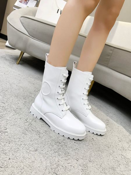 2021 women half boot designer luxury martin desert boots beige and ebony 100% genuine leather quilted lace-up winter shoes rubber lug sole, Black
2021 women half boot designer luxury martin desert boots beige and ebony 100% genuine leather quilted lace-up winter shoes rubber lug sole, Black