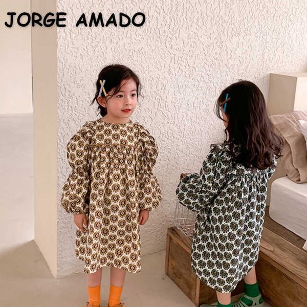 wholesale korean style spring girls dresses long sleeves floral retro princess girl clothes e2188 210610, Red;yellow
wholesale korean style spring girls dresses long sleeves floral retro princess girl clothes e2188 210610, Red;yellow