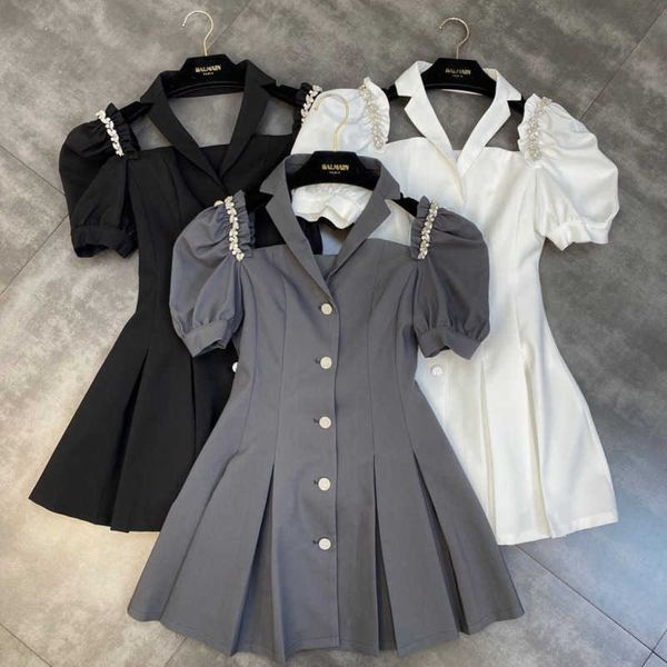 fabpop turn down collar hollow out shoulder diamonds short puff sleeve backless single breasted buttons slim dress gc003 210709, Black;gray
fabpop turn down collar hollow out shoulder diamonds short puff sleeve backless single breasted buttons slim dress gc003 210709, Black;gray