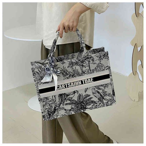 80% store online simple fashion bag female 2022 new fashion monet blues oil painting bag pearl chain handbag large capacity bag
80% store online simple fashion bag female 2022 new fashion monet blues oil painting bag pearl chain handbag large capacity bag