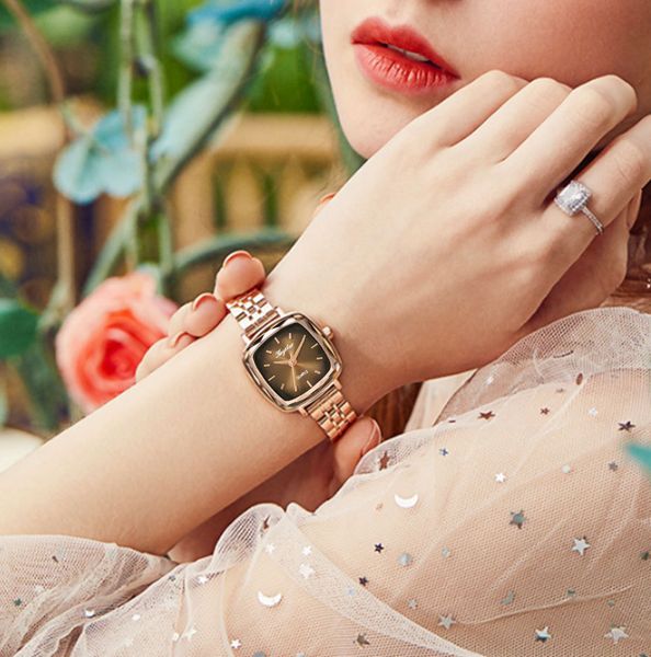 women's quartz round leisure spiral crown ip plated rose gold electronic watch oem, Slivery;brown
women's quartz round leisure spiral crown ip plated rose gold electronic watch oem, Slivery;brown
