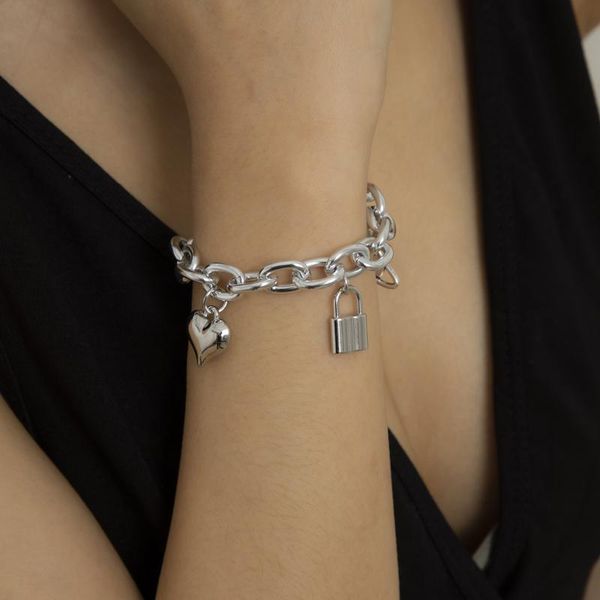 link, chain women jewelry geometric heart charm bracelet 2021 design selling hip hop for girl fine accessories, Black
link, chain women jewelry geometric heart charm bracelet 2021 design selling hip hop for girl fine accessories, Black