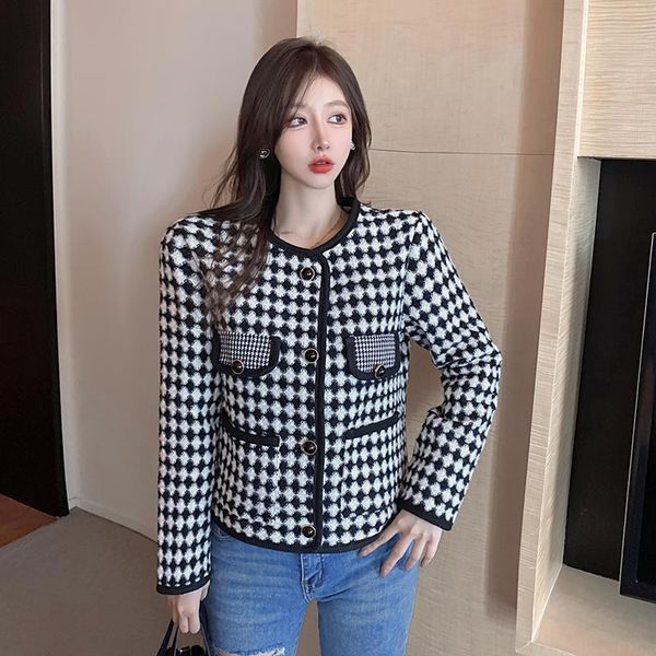 women's jackets 2021 autumn women jacket black white plaid korean casual long sleeve temperament female outwear short coat, Black;brown
women's jackets 2021 autumn women jacket black white plaid korean casual long sleeve temperament female outwear short coat, Black;brown