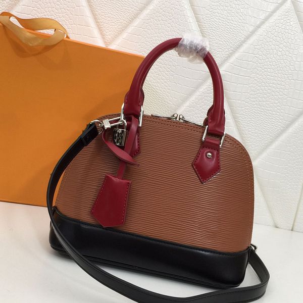 luxury designer bags leather women's messenger handbags water ripple shoulder bag classic design shiny metal accessories with boxes who
luxury designer bags leather women's messenger handbags water ripple shoulder bag classic design shiny metal accessories with boxes who