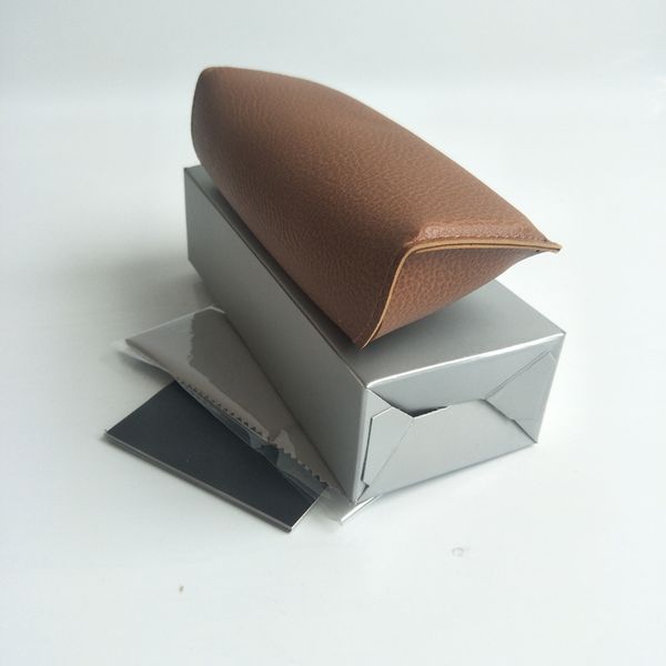 brand sunglasses case for men and women classic black hard boxs brown sun glasses box bag cloth eyewear
brand sunglasses case for men and women classic black hard boxs brown sun glasses box bag cloth eyewear