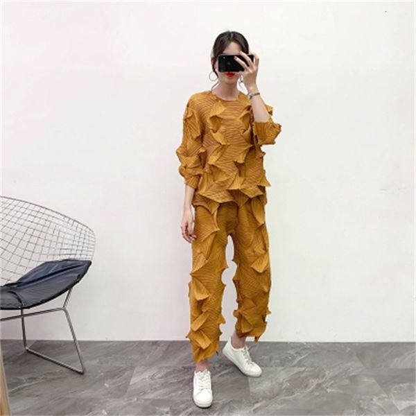 dresses fashion fold twill three quarter o-neck t-shirt + confetti solid pants diamond pleats two-piece outfit, White
dresses fashion fold twill three quarter o-neck t-shirt + confetti solid pants diamond pleats two-piece outfit, White