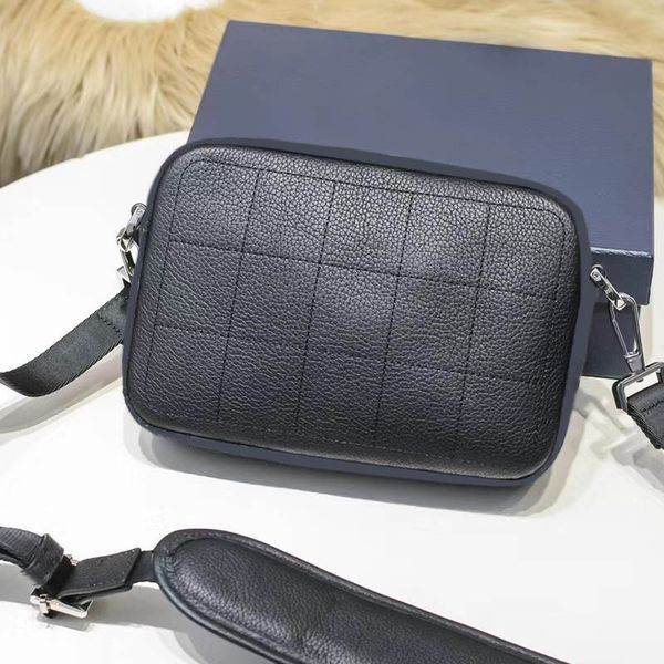 women bags new fashion shoulder bags leather handbag purses message bag men cross body bag with letter floral bolsos diseño
women bags new fashion shoulder bags leather handbag purses message bag men cross body bag with letter floral bolsos diseño