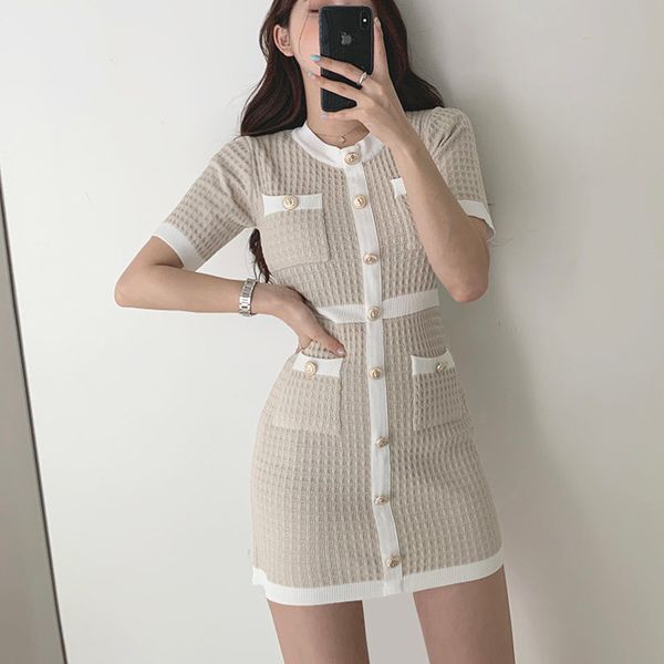 Button Knitted Dress Bodycon Mini Vestido Curto Korean Summer Sexy Party Elegant Black Black Moda Feminina Ropa Mujer 2021 Robes, Black;gray
Button Knitted Dress Bodycon Mini Vestido Curto Korean Summer Sexy Party Elegant Black Black Moda Feminina Ropa Mujer 2021 Robes, Black;gray