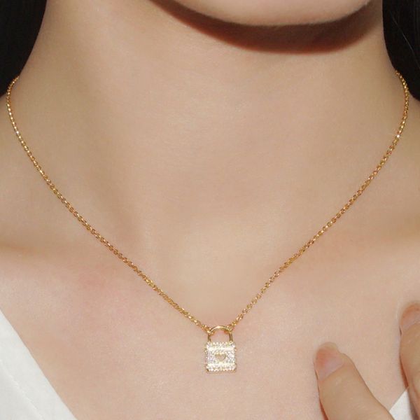 a family s925 sterling silver necklace women's diamond inlaid heart-shaped clavicle chain simple jewelry anti allergy
a family s925 sterling silver necklace women's diamond inlaid heart-shaped clavicle chain simple jewelry anti allergy