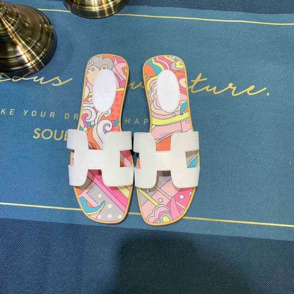 classic palmprint h slippers new flat bottomed outdoor sandals in spring and summer 2021 british calico guangzhou zlh 8nhh, Black
classic palmprint h slippers new flat bottomed outdoor sandals in spring and summer 2021 british calico guangzhou zlh 8nhh, Black