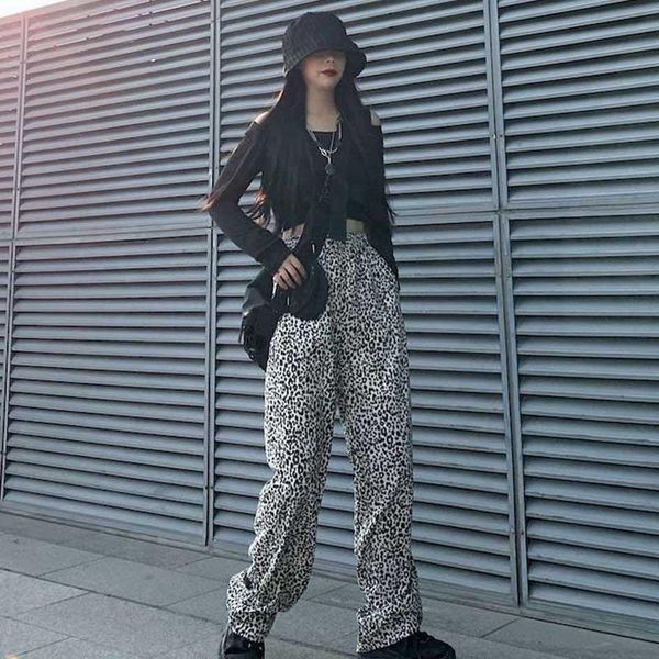 autumn drape wide-leg pants female korean version of ins leopard print girl loose slim straight trousers thin section 20 women's & capr, Black;white
autumn drape wide-leg pants female korean version of ins leopard print girl loose slim straight trousers thin section 20 women's & capr, Black;white