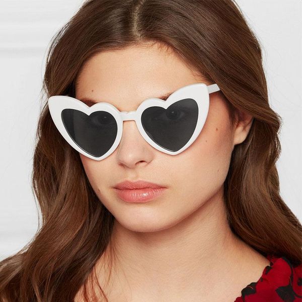 sunglasses style fashion peach heart love metal hinge large frame personality glasses, White;black
sunglasses style fashion peach heart love metal hinge large frame personality glasses, White;black