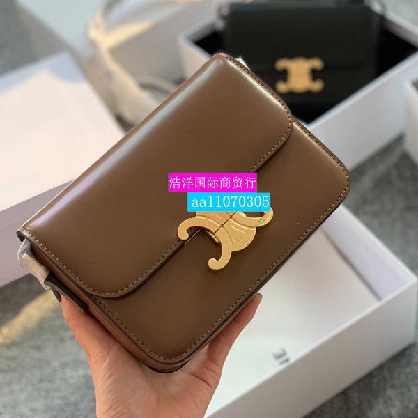 women's 2021 new style triumphal arch bean curd one shoulder slant span cow leather saddle bag women luxurys designers bags
women's 2021 new style triumphal arch bean curd one shoulder slant span cow leather saddle bag women luxurys designers bags