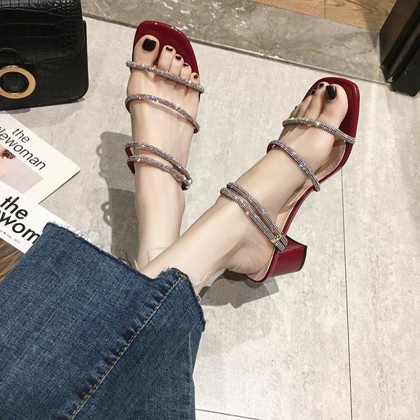 medium heel thick 2021 style with diamond ultra fire thin belt two wear skirt high slipper fashion slippers, Black
medium heel thick 2021 style with diamond ultra fire thin belt two wear skirt high slipper fashion slippers, Black