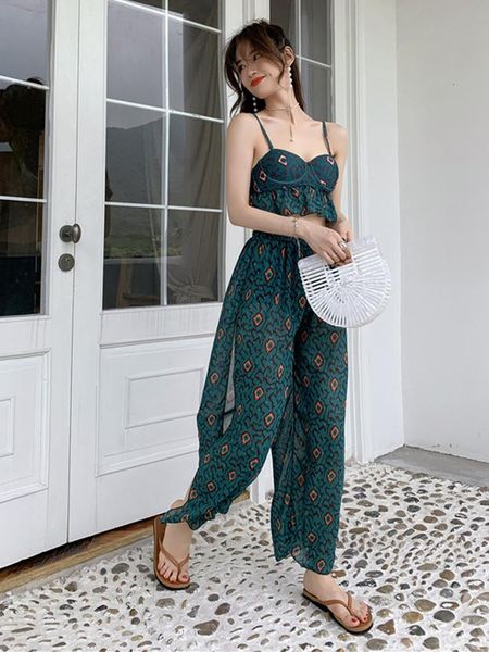 women's swimwear 2021 korean women two pieces print v-neck sling strapless bandeau stringy selvedge high-waist pants swimsuit, White;black
women's swimwear 2021 korean women two pieces print v-neck sling strapless bandeau stringy selvedge high-waist pants swimsuit, White;black