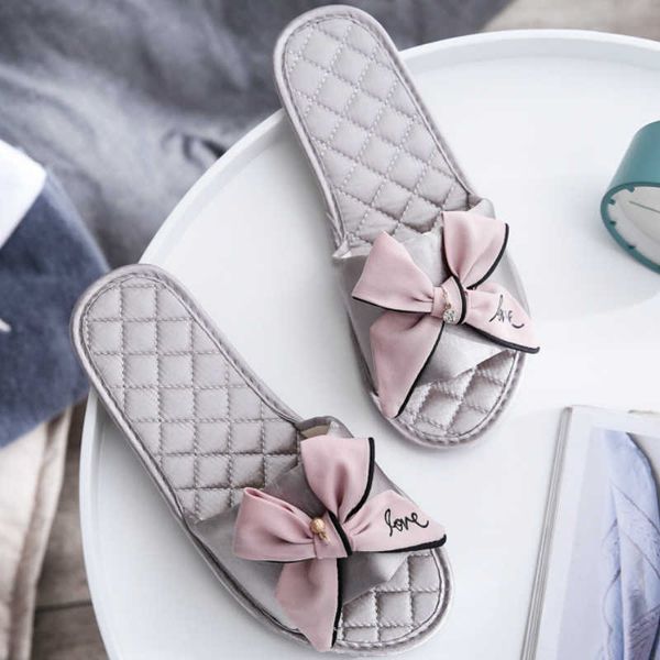 women indoor silk slippers butterfly-knot bowtie light comfy flats open toe home slides house causal fashion cute shoes ladies y0427, Black
women indoor silk slippers butterfly-knot bowtie light comfy flats open toe home slides house causal fashion cute shoes ladies y0427, Black