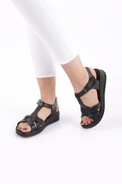 sandals women's black thick bottom cross strappy
sandals women's black thick bottom cross strappy