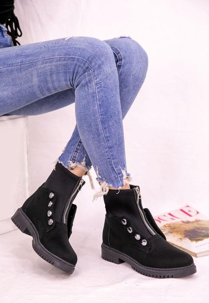 boots sultan vox suede leather front zipper black low heel comfort casual classic fancy booty shoes for women 2021
boots sultan vox suede leather front zipper black low heel comfort casual classic fancy booty shoes for women 2021