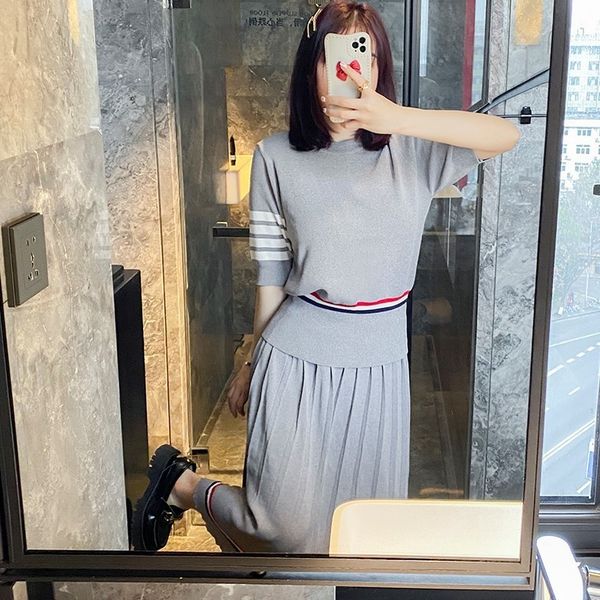 tb women's pleated knitted short sleeved t-shirt four bar grey half skirt 2021 spring and summer new two-piece set, Gray
tb women's pleated knitted short sleeved t-shirt four bar grey half skirt 2021 spring and summer new two-piece set, Gray