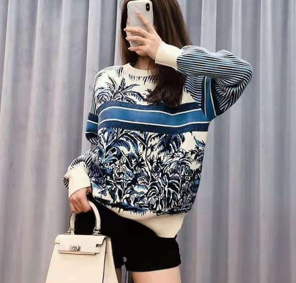 sss high end fashion women's sweater letter jacquard temperament youth leisure round neck pullover s-l, White;black
sss high end fashion women's sweater letter jacquard temperament youth leisure round neck pullover s-l, White;black