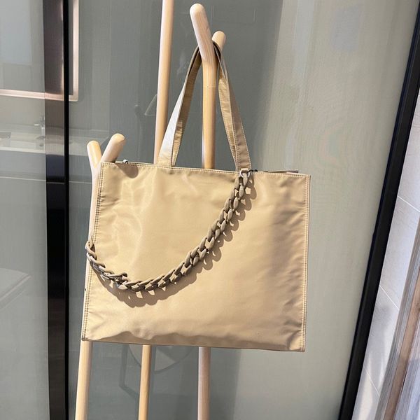 luxurys designers ladies 2022 shopping bags shoulder handbag women fashion purse mother handbags cossbody large capacity bag totes temperame
luxurys designers ladies 2022 shopping bags shoulder handbag women fashion purse mother handbags cossbody large capacity bag totes temperame