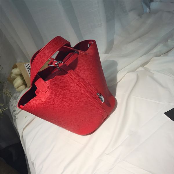 handbag bucket buckle hand women's large capacity single shoulder diagonal span pu bag dealszgz4
handbag bucket buckle hand women's large capacity single shoulder diagonal span pu bag dealszgz4