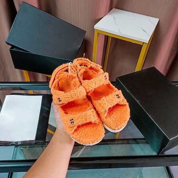 luxury brand sandals designer slippers slides floral brocade genuine leather flip flops women shoes sandal 02, Black
luxury brand sandals designer slippers slides floral brocade genuine leather flip flops women shoes sandal 02, Black
