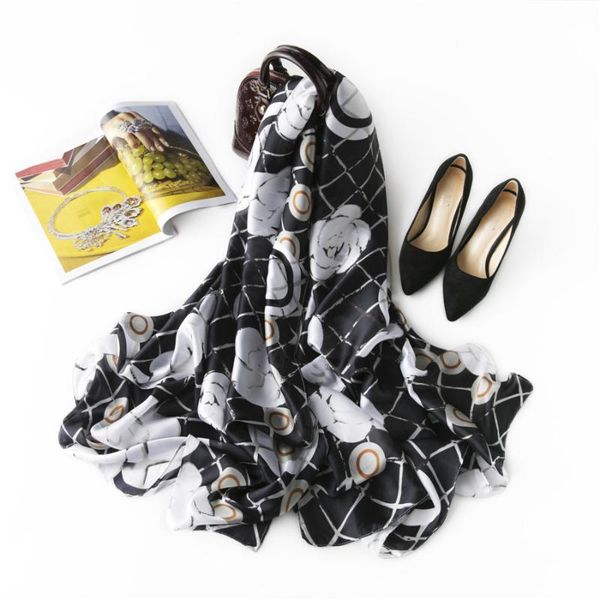 scarves 2021 brand women scarf fashion floral silk lady smooth shawls and wraps spring summer sunscreen beach stoles, Blue;gray
scarves 2021 brand women scarf fashion floral silk lady smooth shawls and wraps spring summer sunscreen beach stoles, Blue;gray