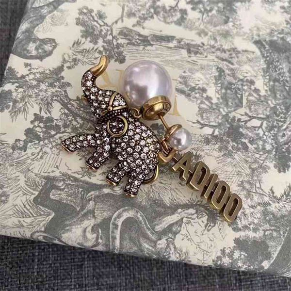 aaa designer jewelry pearl elephant letter single earring fashion simple 925 silver needle earrings female 8sdc
aaa designer jewelry pearl elephant letter single earring fashion simple 925 silver needle earrings female 8sdc